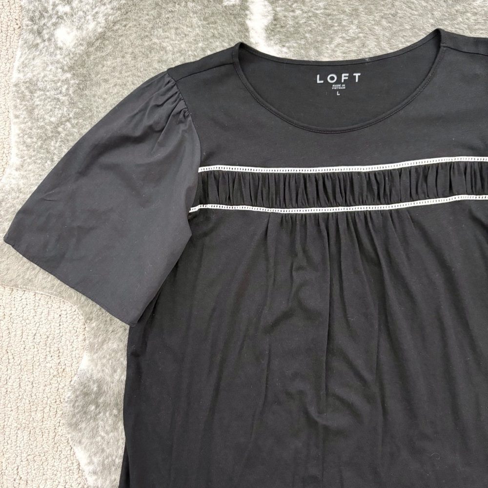LOFT Ruffled Flared Sleeve Blouse Large - Picture 2 of 10